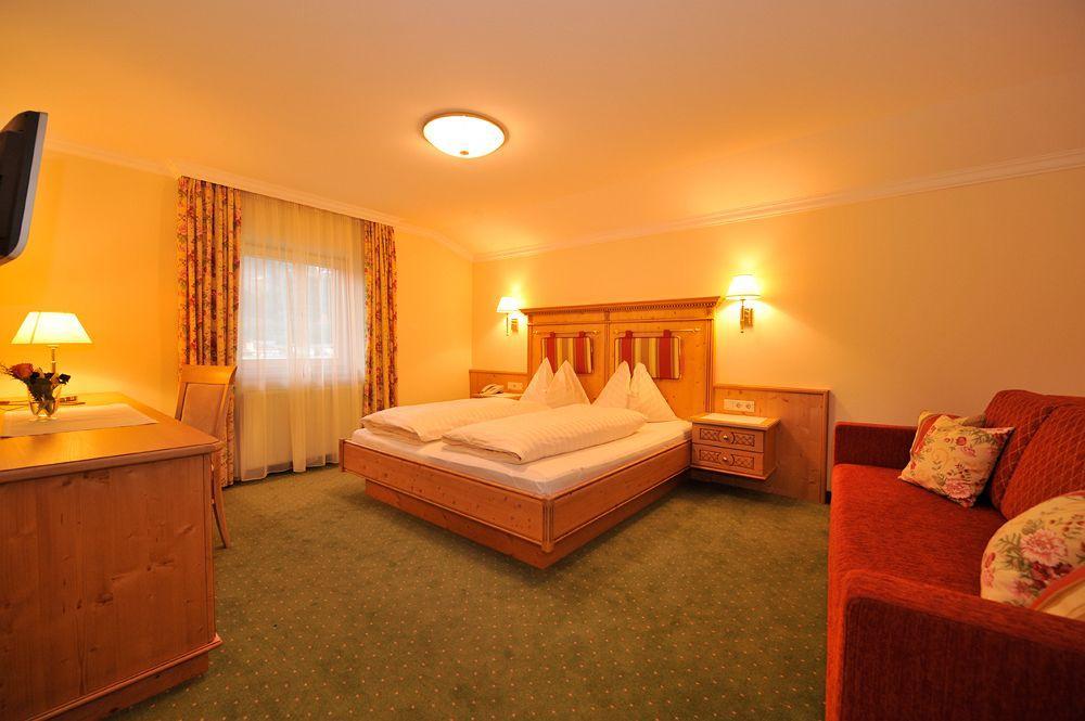 Alpines Gourmet Hotel Montanara Flachau Dış mekan fotoğraf