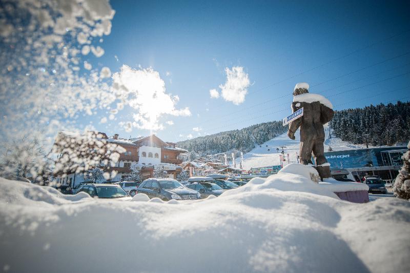 Alpines Gourmet Hotel Montanara Flachau Dış mekan fotoğraf