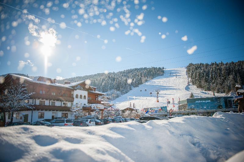 Alpines Gourmet Hotel Montanara Flachau Dış mekan fotoğraf
